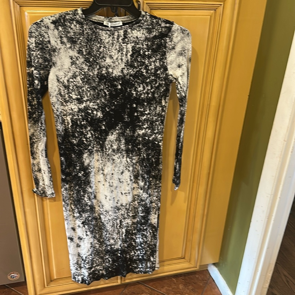 Ladies dress size S NWT